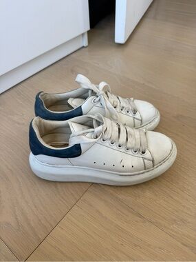 Alexander McQueen oversized sneaker